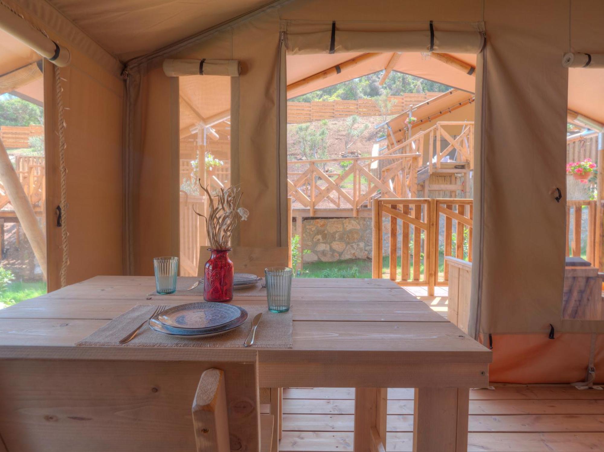 Sea Glamping Hotel Kotor Eksteriør billede