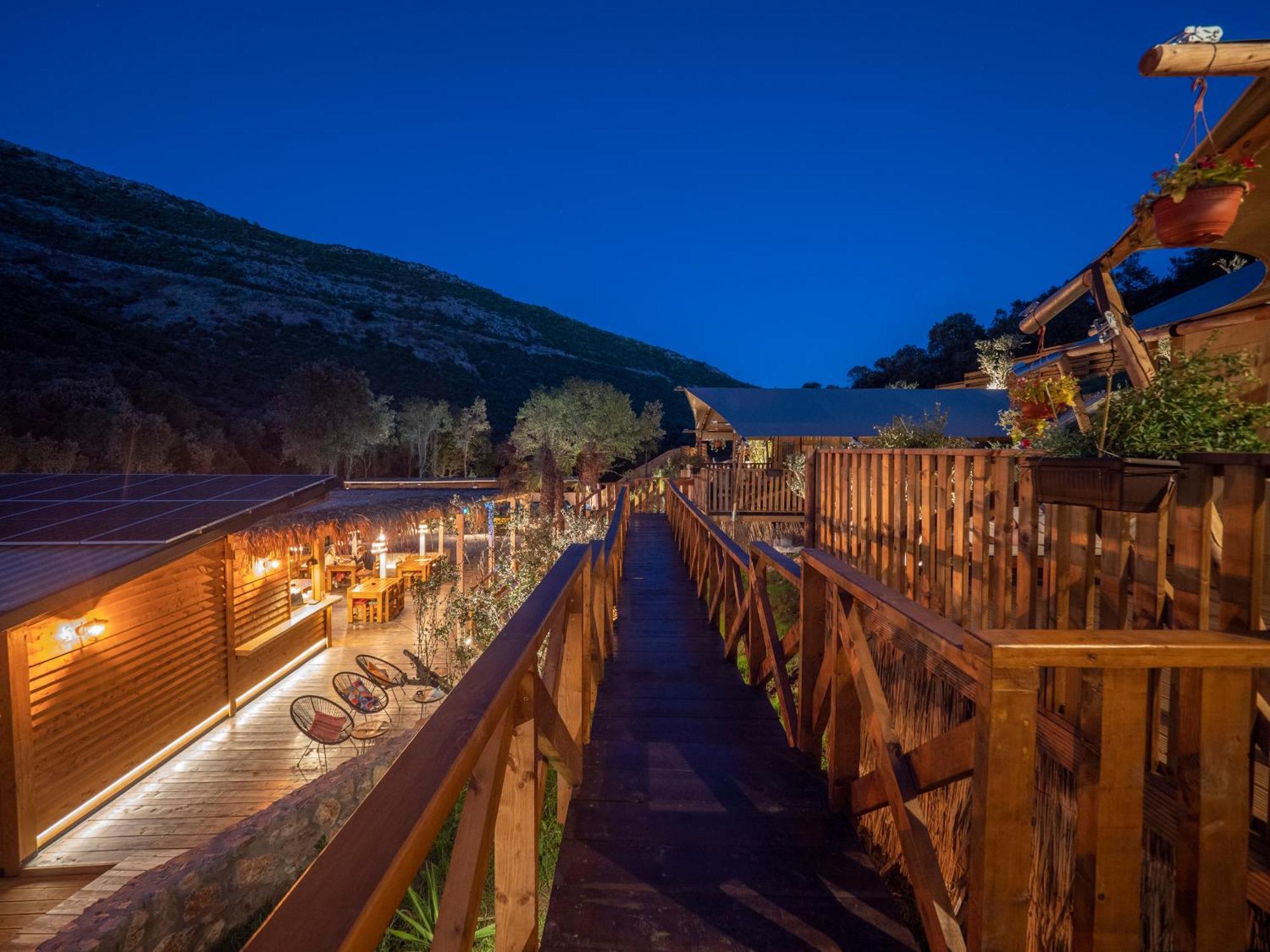 Sea Glamping Hotel Kotor Eksteriør billede