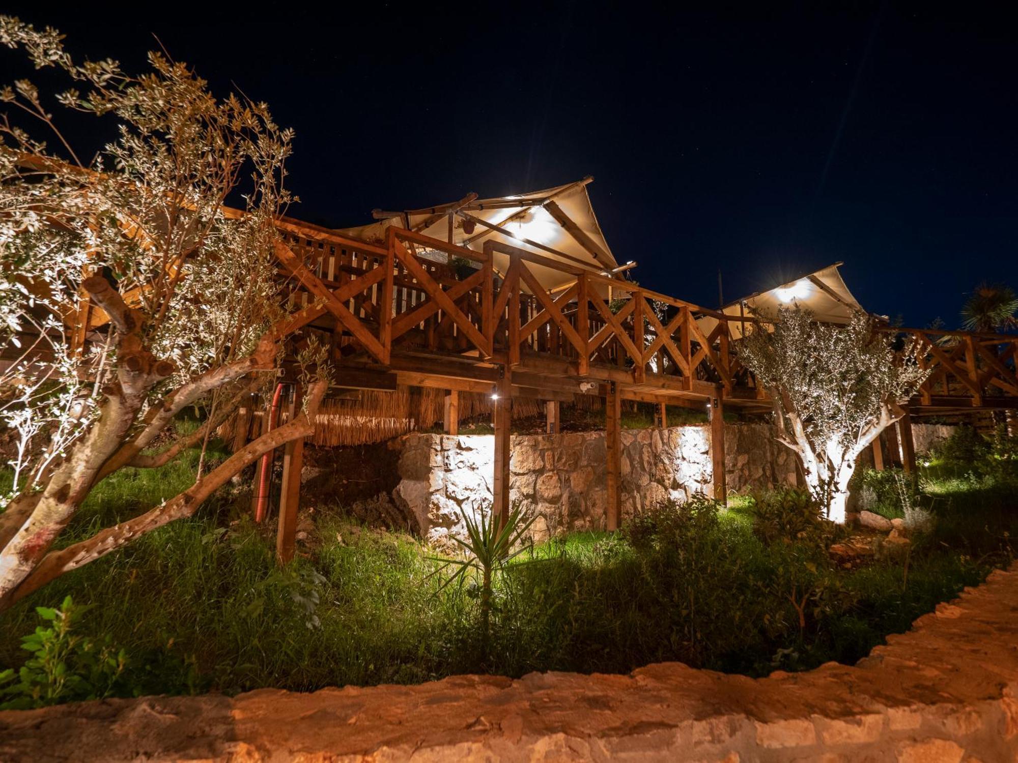 Sea Glamping Hotel Kotor Eksteriør billede